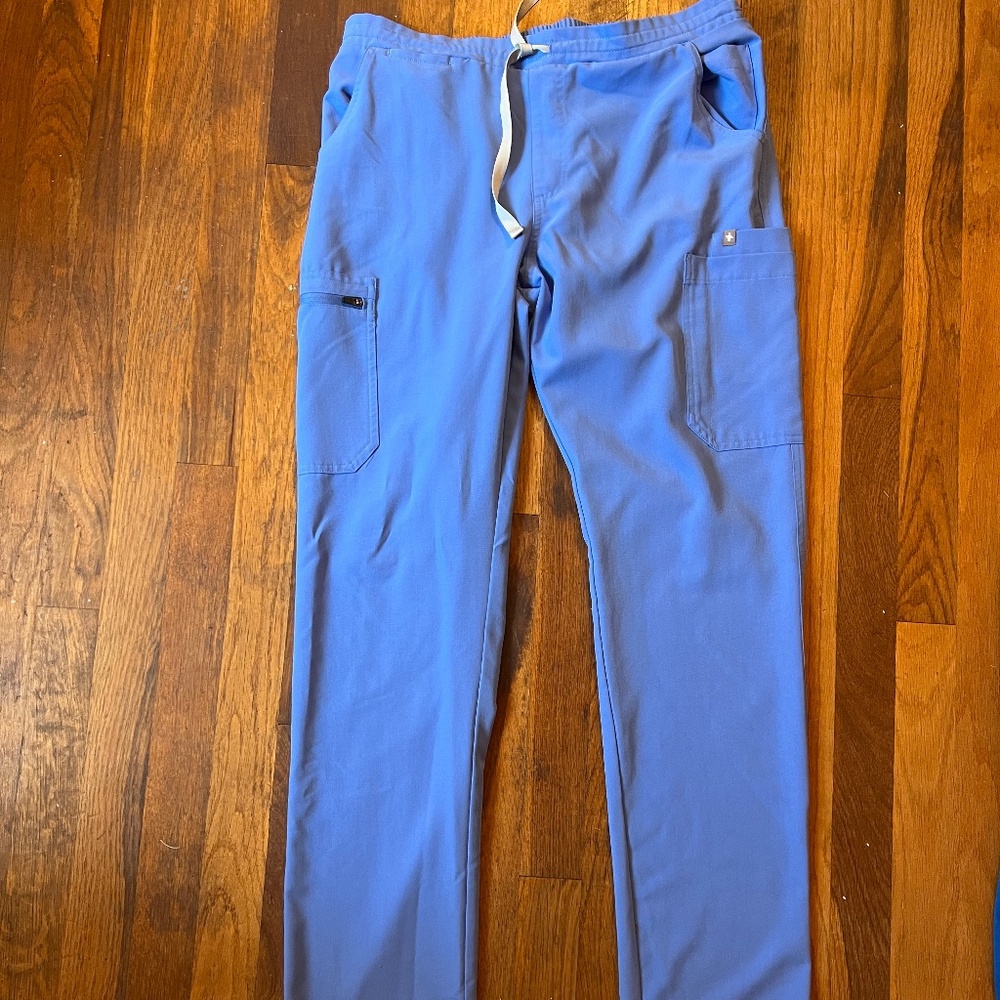Figs skinny scrub pants